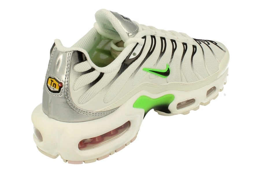 Nike Air Max Plus Womens Dn6997  100 - Summit White Black 100 - Photo 2