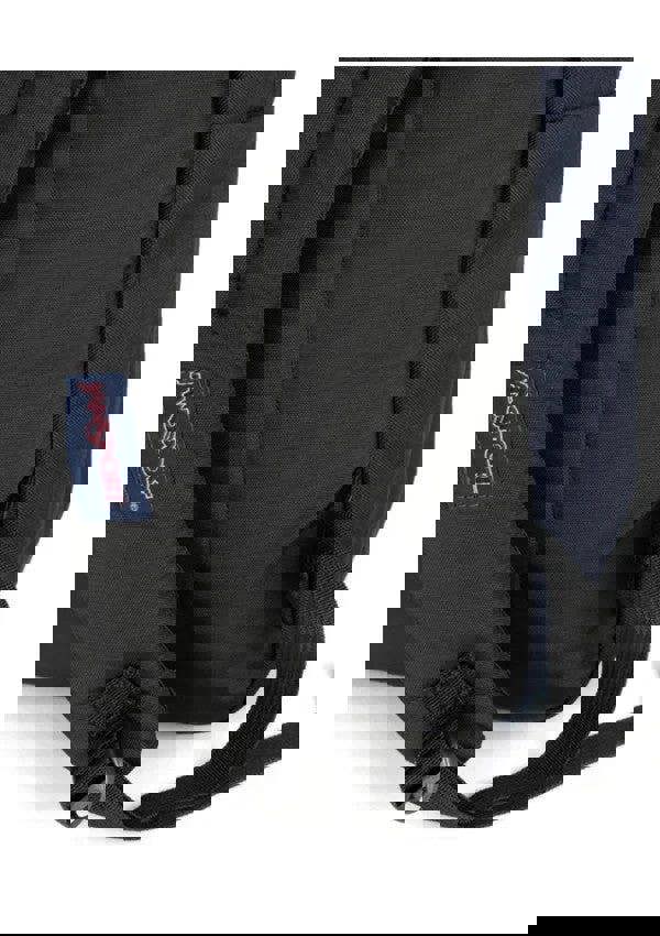 fcfb21ac2a18f01e32c7843adf0f5433