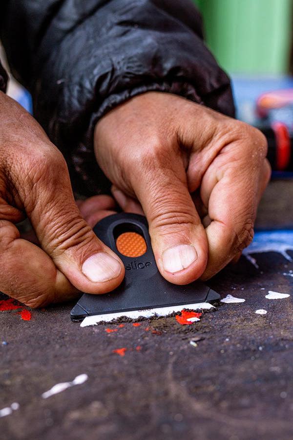 Slice Manual Mini Scraper In use - DaltonSafety