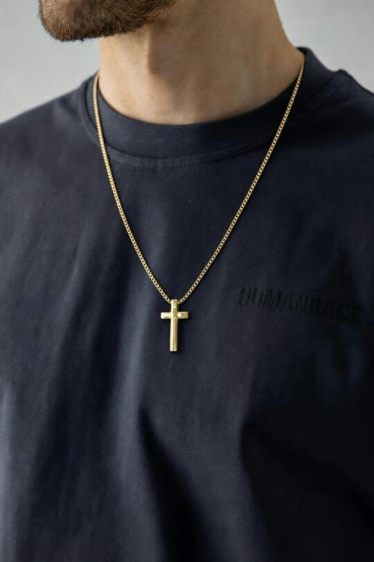SVNX Cross Pendant Necklace In Gold