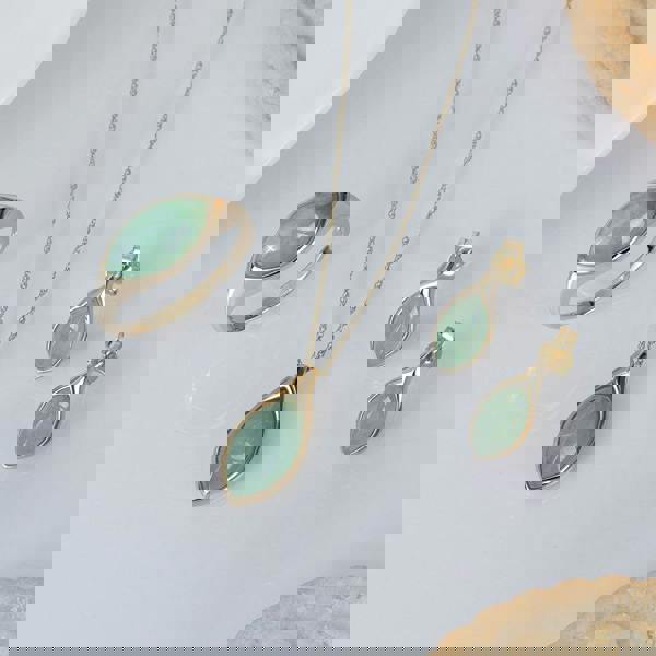 Gemondo Classic Marquise Green Jadeite Pendant Necklace in 9ct Yellow Gold