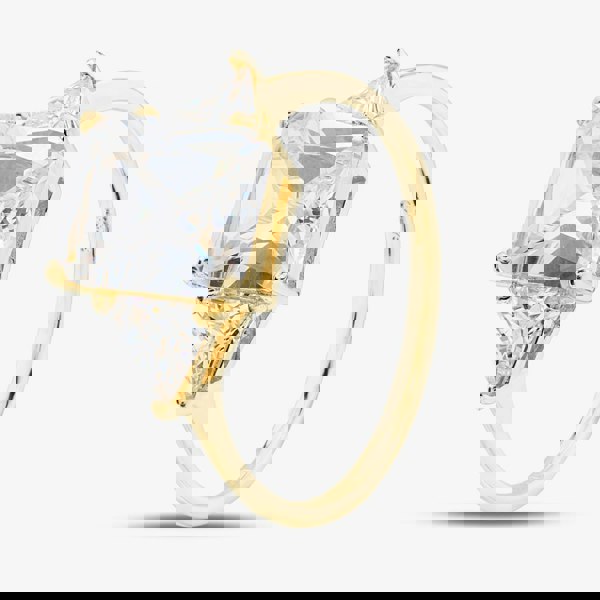 T. H. Baker 9ct Yellow Gold 3-Stone Crystal Ring 1.84.5109