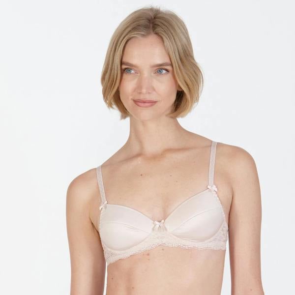 Front view of Very You small cup bra in peony – best-selling wire-free bra for petite busts