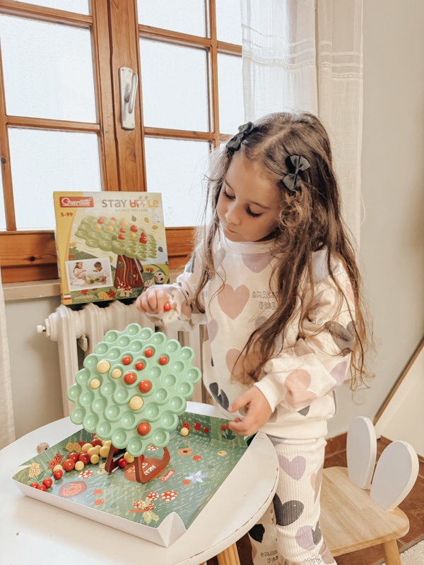 Quercetti Stay Apple - Balance Tree Game