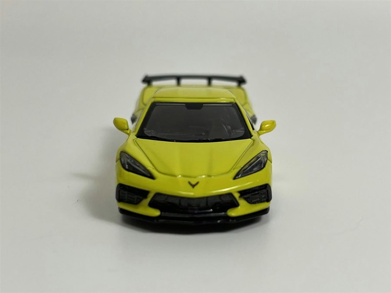 Mini GT Chevrolet Corvette Stingray 2020 Accelerate Yellow Metallic LHD 1:64 Mini GT MGT00195L