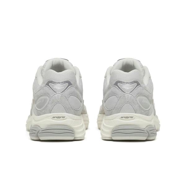 Saucony Originals Saucony Pro Grid Omni 9 Suede Trainers