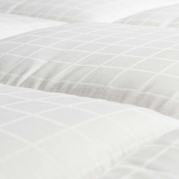 Soak&Sleep Soft As Down With Silk Mattress Topper