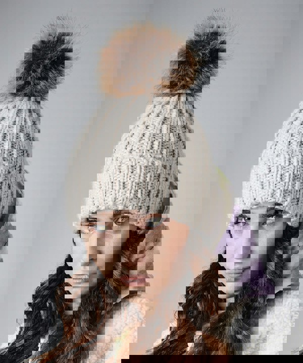 Beechfield Women's Snowfall Rib Knit Acrylic Pom Beanie {BC412}