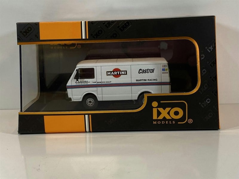vw lt28 swb martini racing rally assistance van 1:43 scale ixo rac357