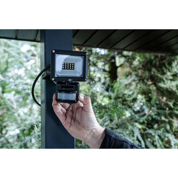 Brennenstuhl LED Spotlight JARO 1060 P - Outdoor Floodlight With Motion Sensor