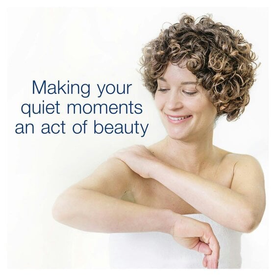 Dove Caring Bath Indulging Cream Bath Soak with 1/4 Moisturising Cream, 4x450ml