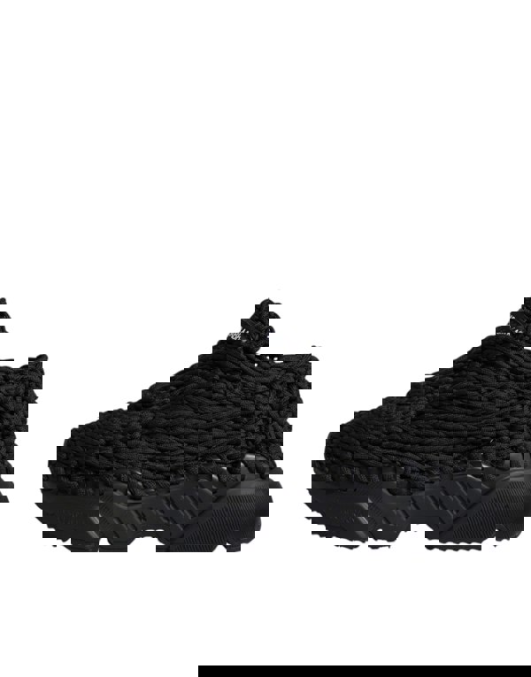 183770699.jpg