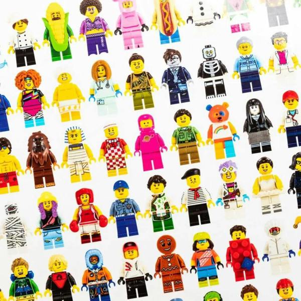Lego Minifigure 1000 Piece Puzzle - alternative angle
