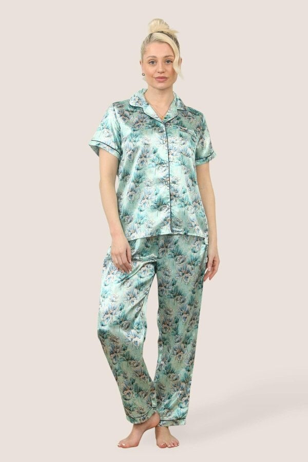 Elaina Fashion Satin Floral Pyjama Set – Luxury Comfort for a Dreamy Night’s Sleep