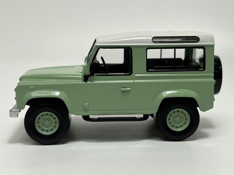 Norev Land Rover Defender 1995 Green 1:43 Scale Norev 845106