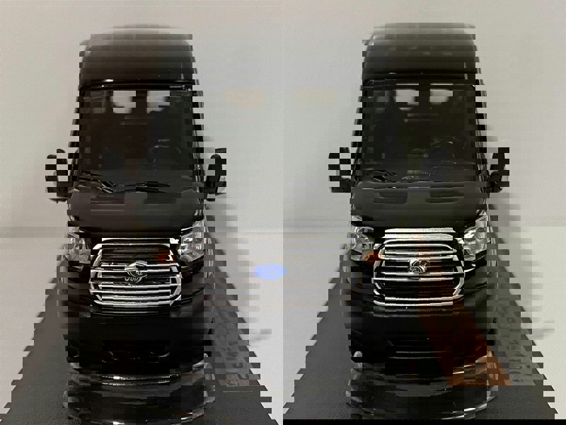 ford transit jumbo black 1:43 scale greenlight 86040