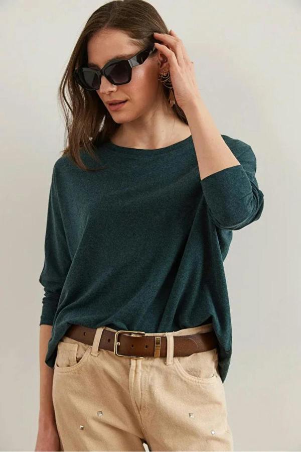 Hoxton Gal Crew Neck Batwing Wool Sweater