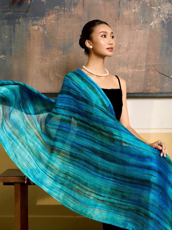 Turquoise & Emerald Silk Scarf – Hand-Dyed Mulberry Silk, Beach & Evening Wrap