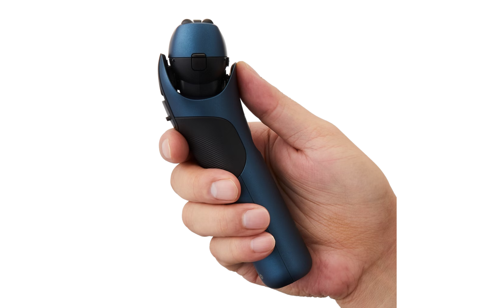 Panasonic ES-LT4B 3-Blade Wet and Dry Electric Shaver, Rechargeable, Skin Comfort Sensor, Multi-Flex 12D Head - Free Gift RRP £10!