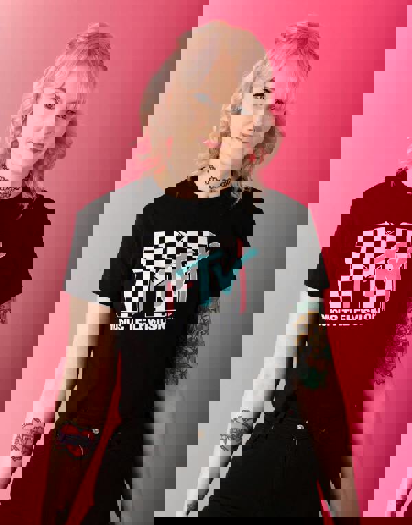 MTV Womens Black Checkerboard Logo Cropped Short Sleeved T-Shirt