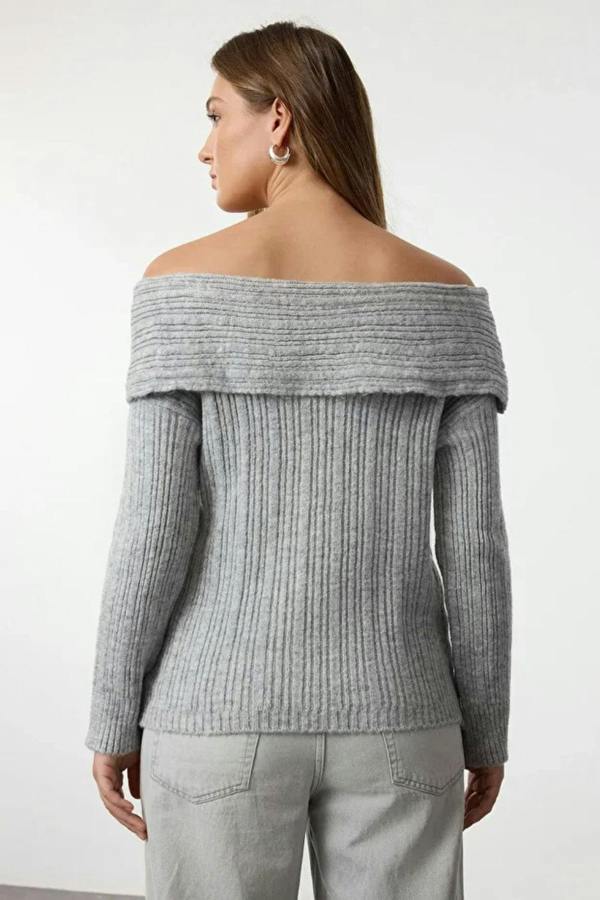 Hoxton Gal Oversized Flared Sleeve Knit Sweater