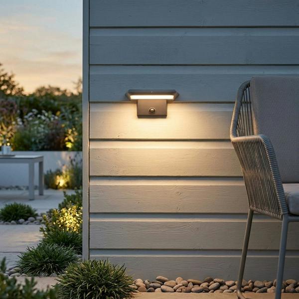 Garden Greatness PIR Solar Motion Activated Sentry Light