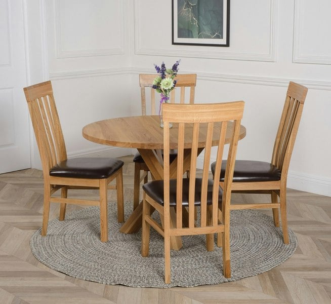 That's Furniture Oregon Round Oak Dining Table with 4 Harvard Oak Chairs