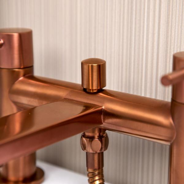 Flode Eslov | Bath Shower Mixer Tap | Includes Handset and Holder | Copper