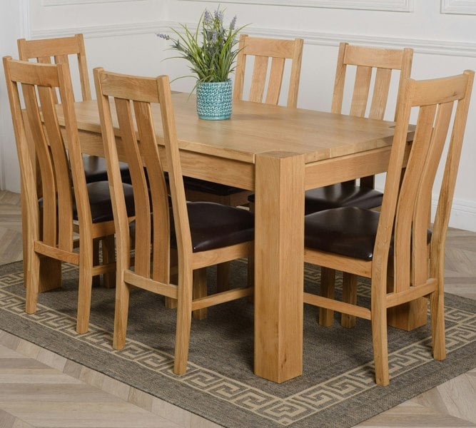 That's Furniture Kuba Medium Oak Dining Table with Princeton Oak Chairs