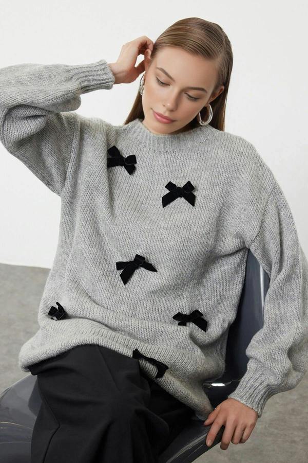 WOVCOR Knit Sweater with Bow Detail