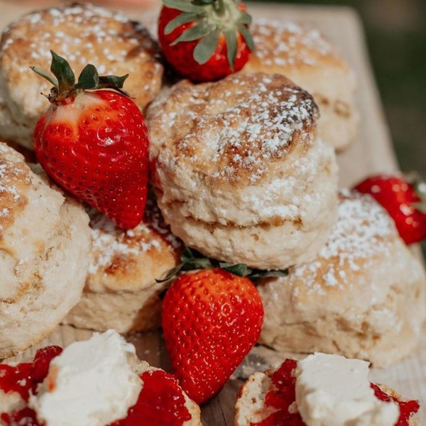 Virgin Experience Days Candle Making Workshop with Cream Tea for Two at Laura Fisher Limited