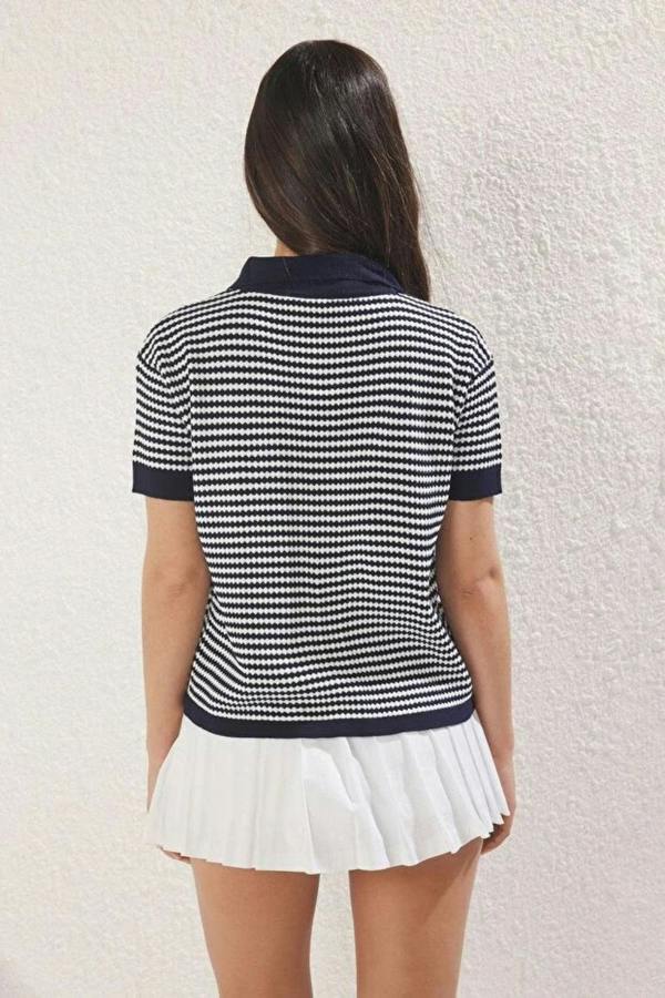 Hoxton Gal Striped Polo Neck Knit Mid-Length Blouse