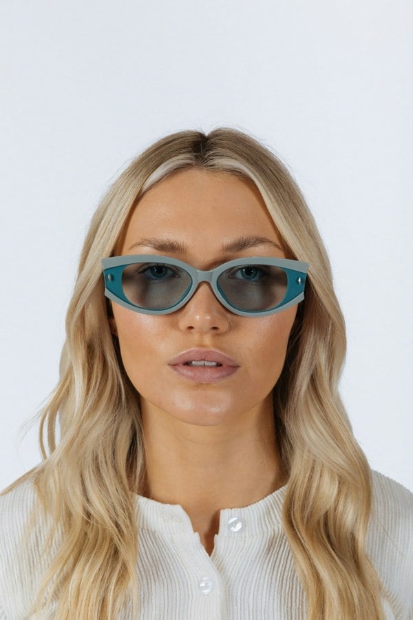 SVNX Oval Rectangular Vintage Sunglasses in Blue