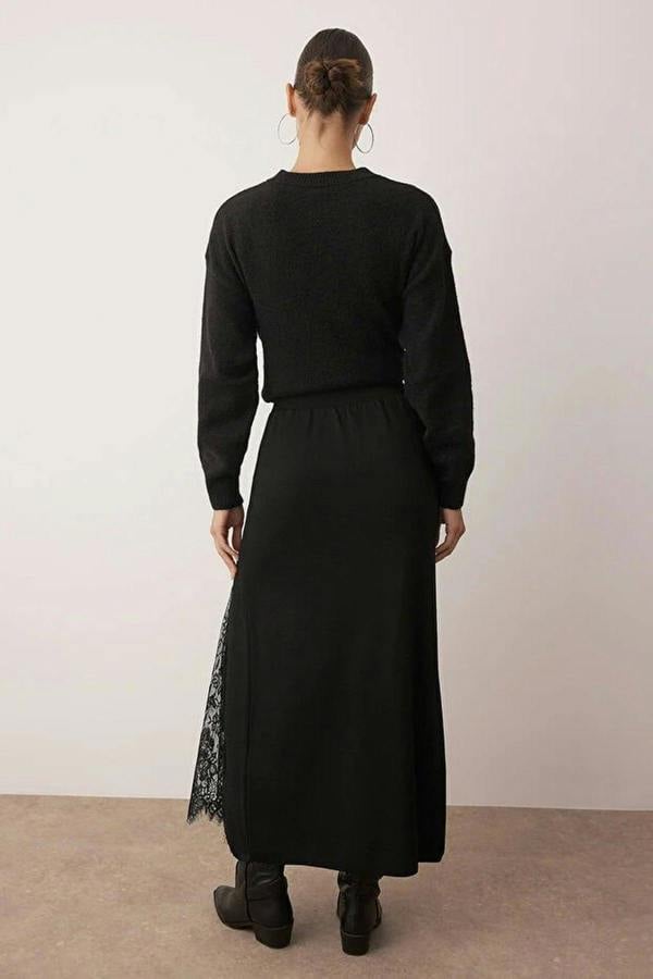 WOVCOR Knit Maxi Skirt with Lace Slit Detail