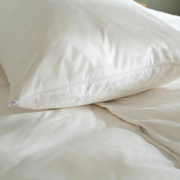 Water Repellent Duvet Protector close-up detail 3 | Soak and Sleep