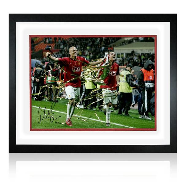 Wes Brown Signed Manchester United Image Deluxe Mount Frame