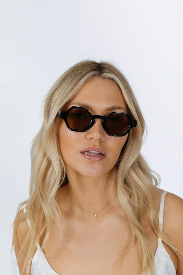 SVNX Round Hexagon Sunglasses in Black Brown