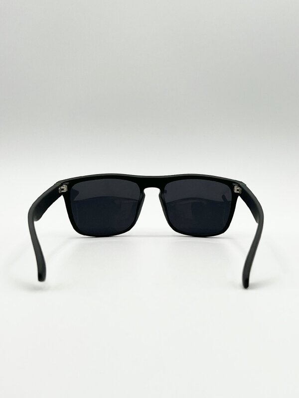 SVNX Matte Wayfarer Sunglasses in Black with Case - Polarised