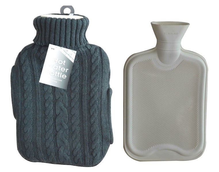 Generise Extra Warmth 2 Litre Hot Water Bottle with Knitted Cover and Pockets