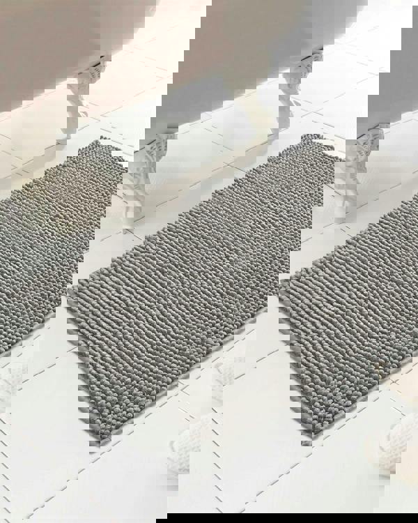 Country Club Chenille Loop Grey Bath Mat