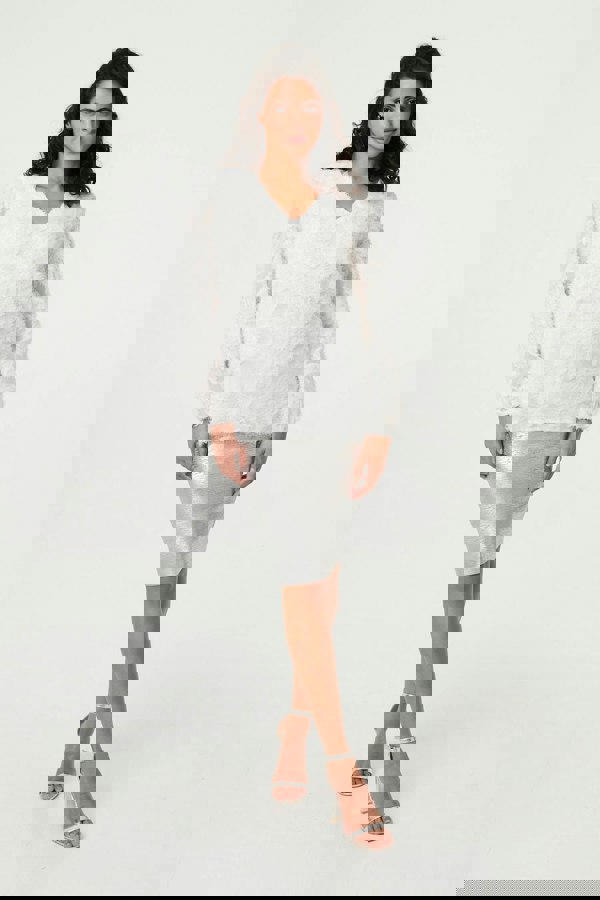 White | Lace Embellished V-Neck Long Sleeve Top
