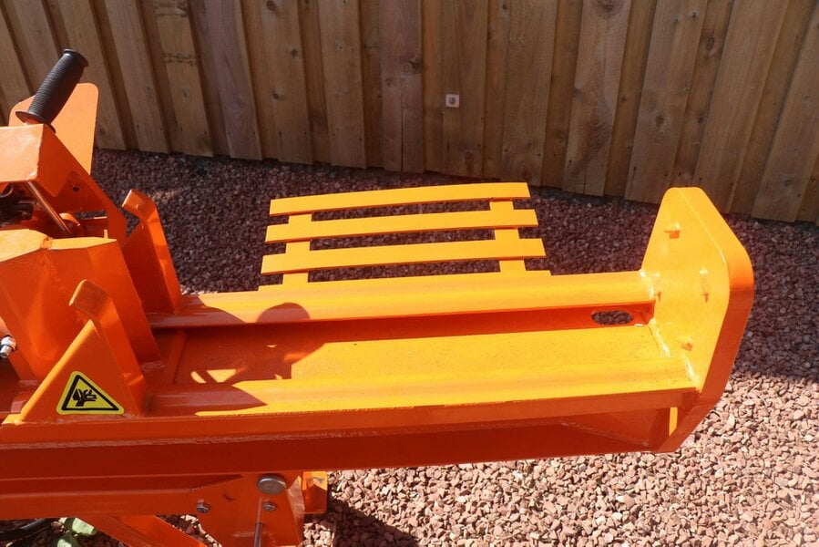 Rock Machinery Venom 25ton Heavy Duty Tractor mounted log splitter with table