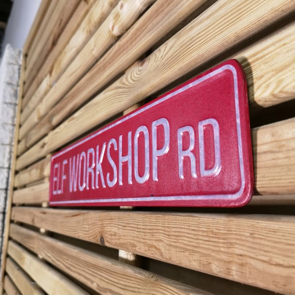 Samuel Alexander 50cm Indoor Outdoor Red Metal Elf Workshop Rd Sign Hanging Christmas Decoration