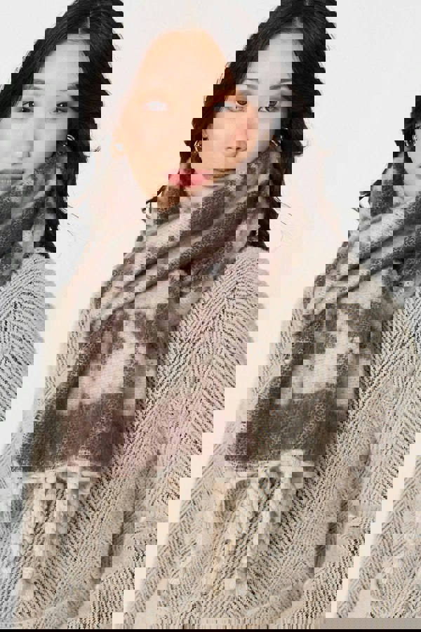 Blue | Houndstooth Print Oversize Fringed Scarf
