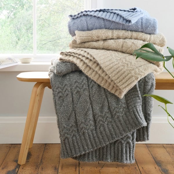 Bianca Cosy Soft Cable Knit Blanket Throw