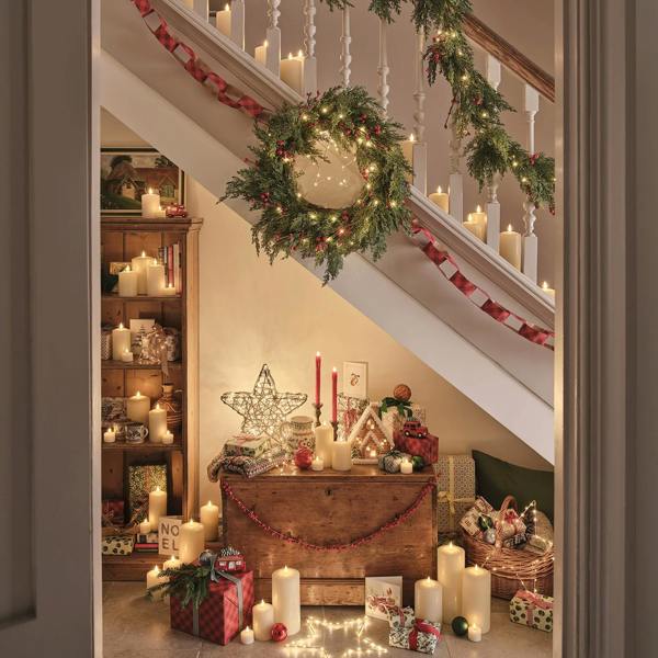 Pre-Lit Red Berry Christmas Garland - alternative angle
