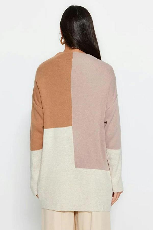Hoxton Gal Blocked High Neck Knit Sweater