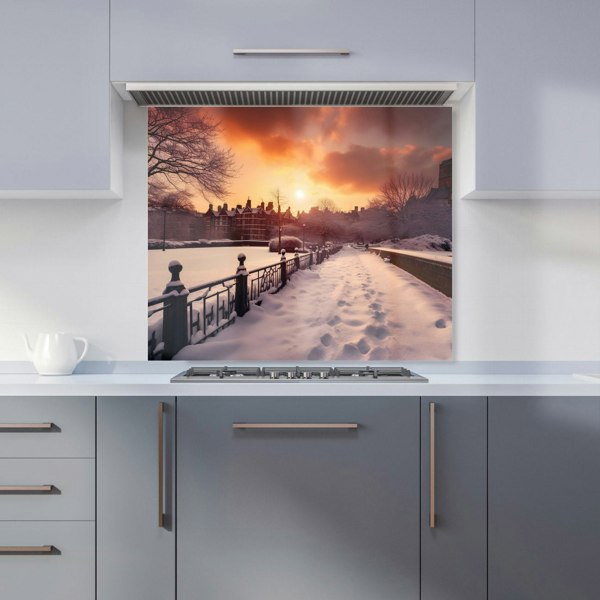 Warren Reed - Designer A Snowy Walk In London Kitchen Splashback