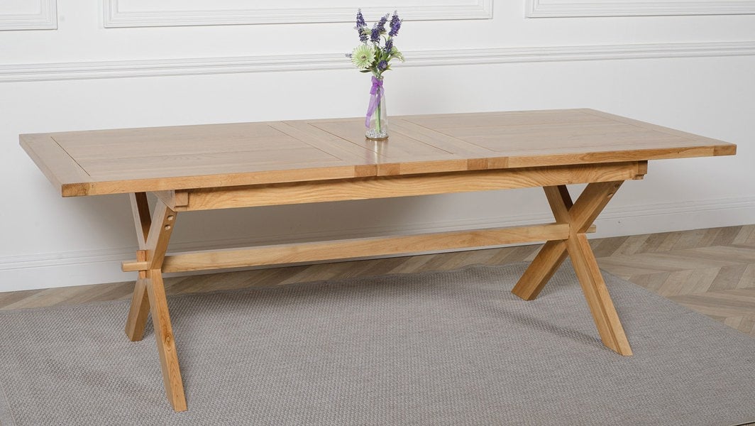 That's Furniture Vermont 200 - 240cm Cross Leg Large Oak Extending Dining Table