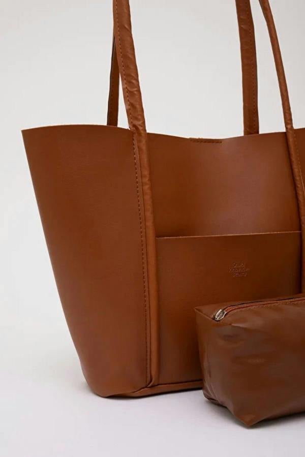 Hoxton Gal Large Faux Leather Tote & Shoulder Bag with Front Pocket, Snap Closure, and Matching Makeup Pouch